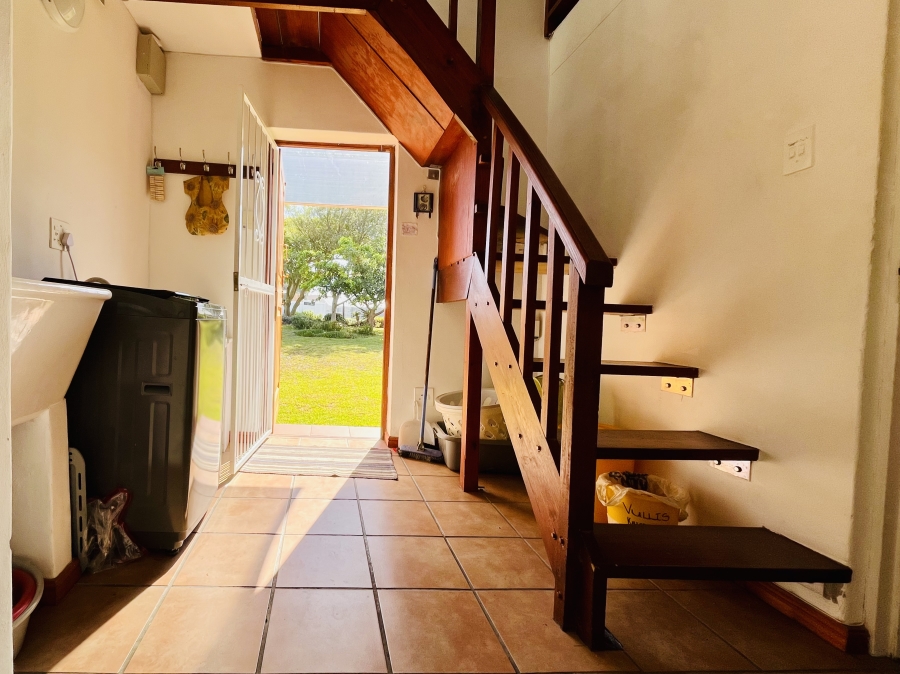 2 Bedroom Property for Sale in Sandbaai Western Cape